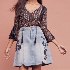 pilcro and the letter press embroidered denim skirt. Size 6 from Anthropologie
